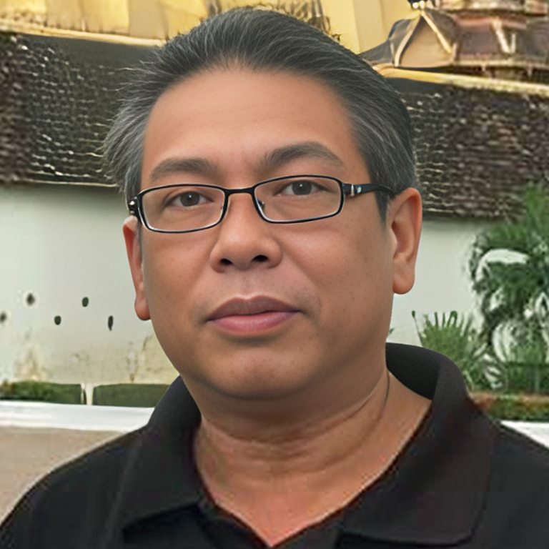 ตุ้ย นวรัตน์ พระวรจิตร